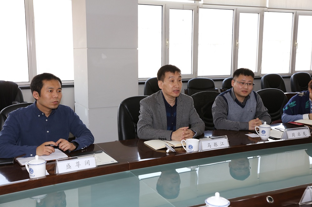 億海藍(北京)數據技術股份公司蒞臨我校開展北京技術服務調研